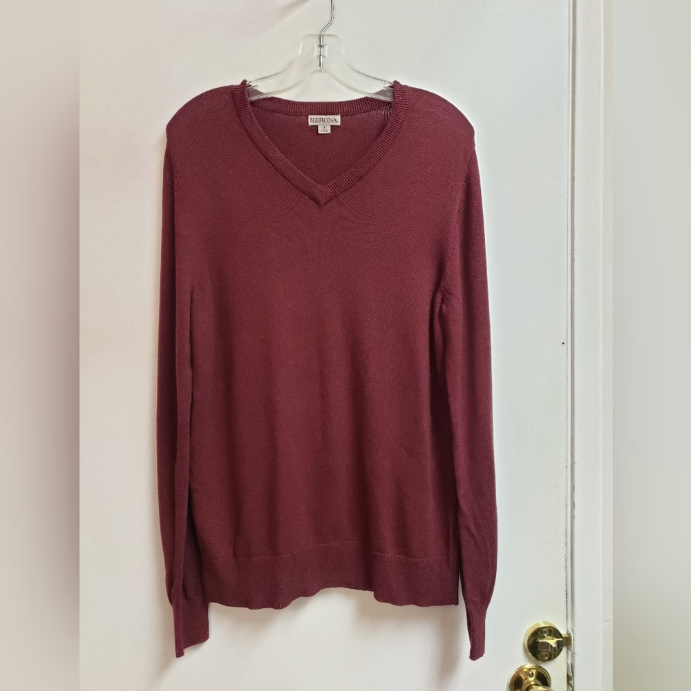 EUC- Merona V-neck sweater- burgundy- S